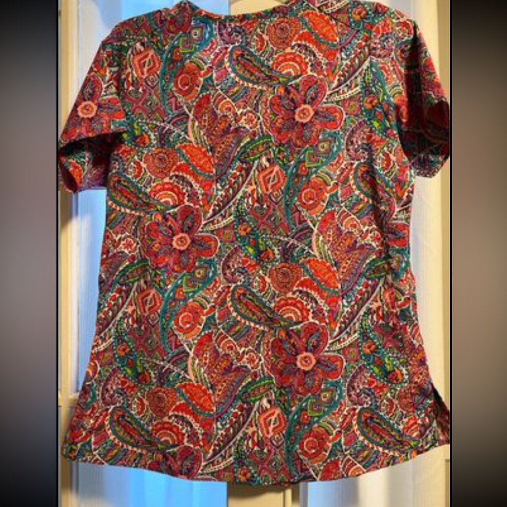 Vera Bradley Paisley Scrub Top - Picture 3 of 3